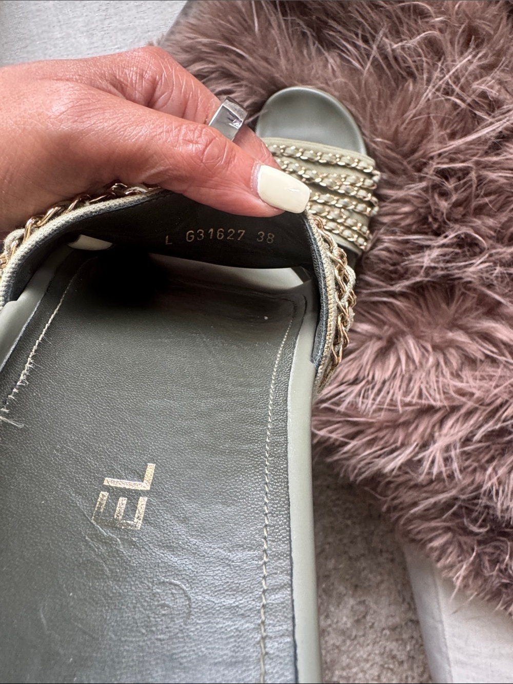 CHANEL Olive Green Slide Sandals with Gold Chain Detailing sz 38 - Picture 5 of 5